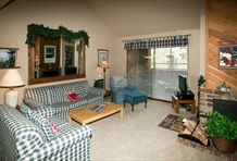 RedAwning Aspen Creek Corner Condo with Country Decor